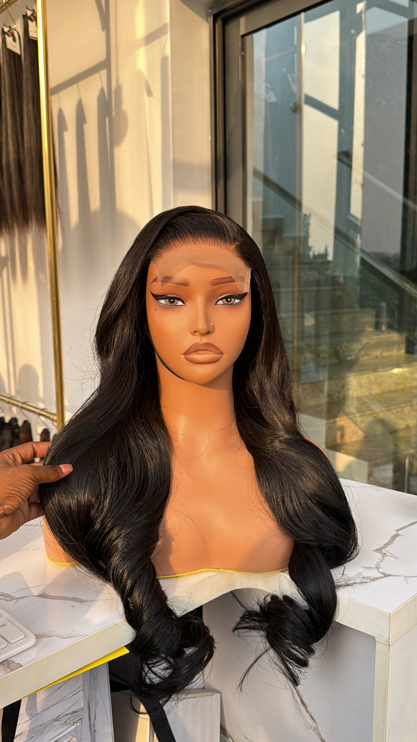 Glueless SEA hair (can be both straight and wavy)