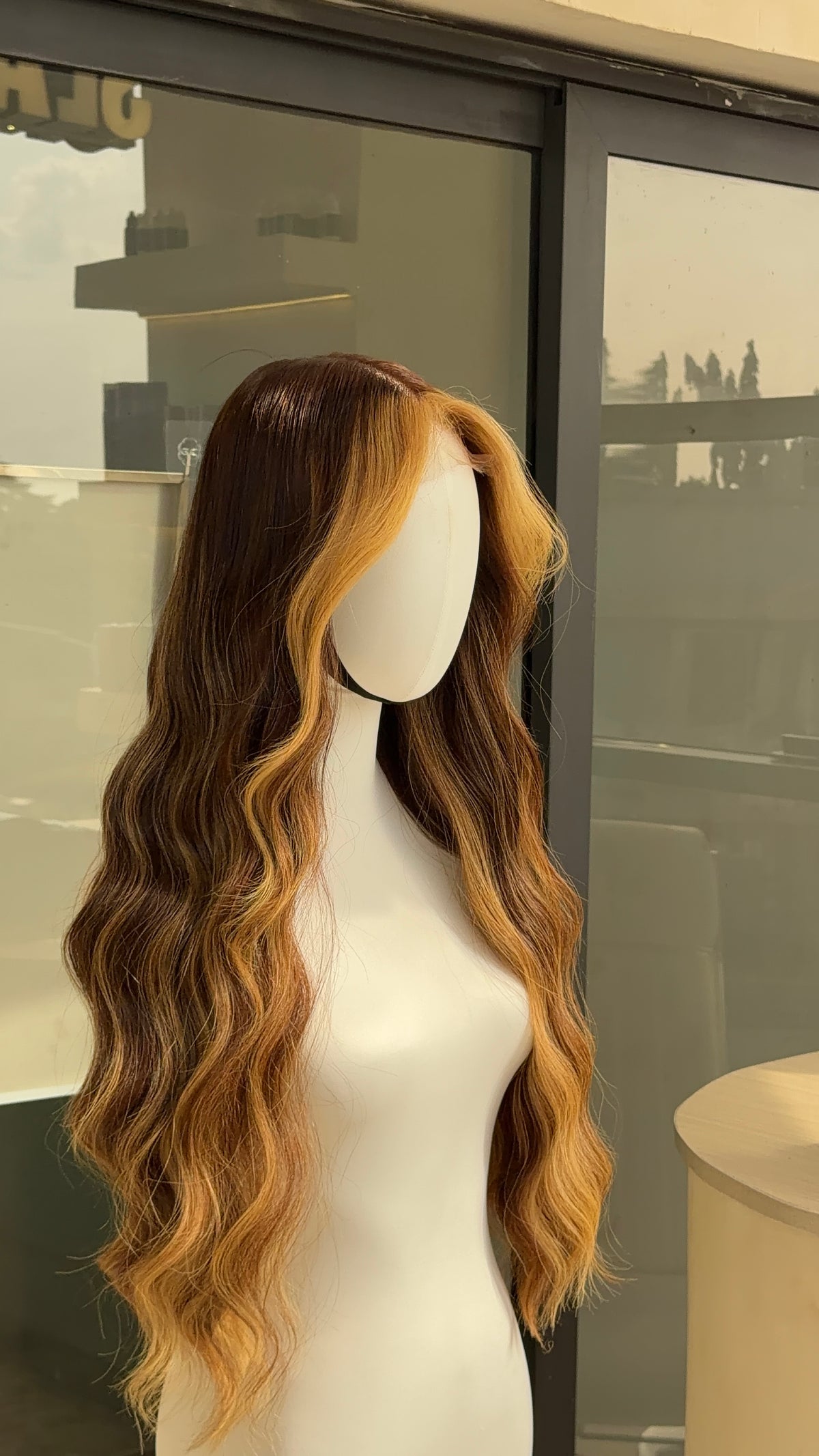 0Blonde x brown highlights