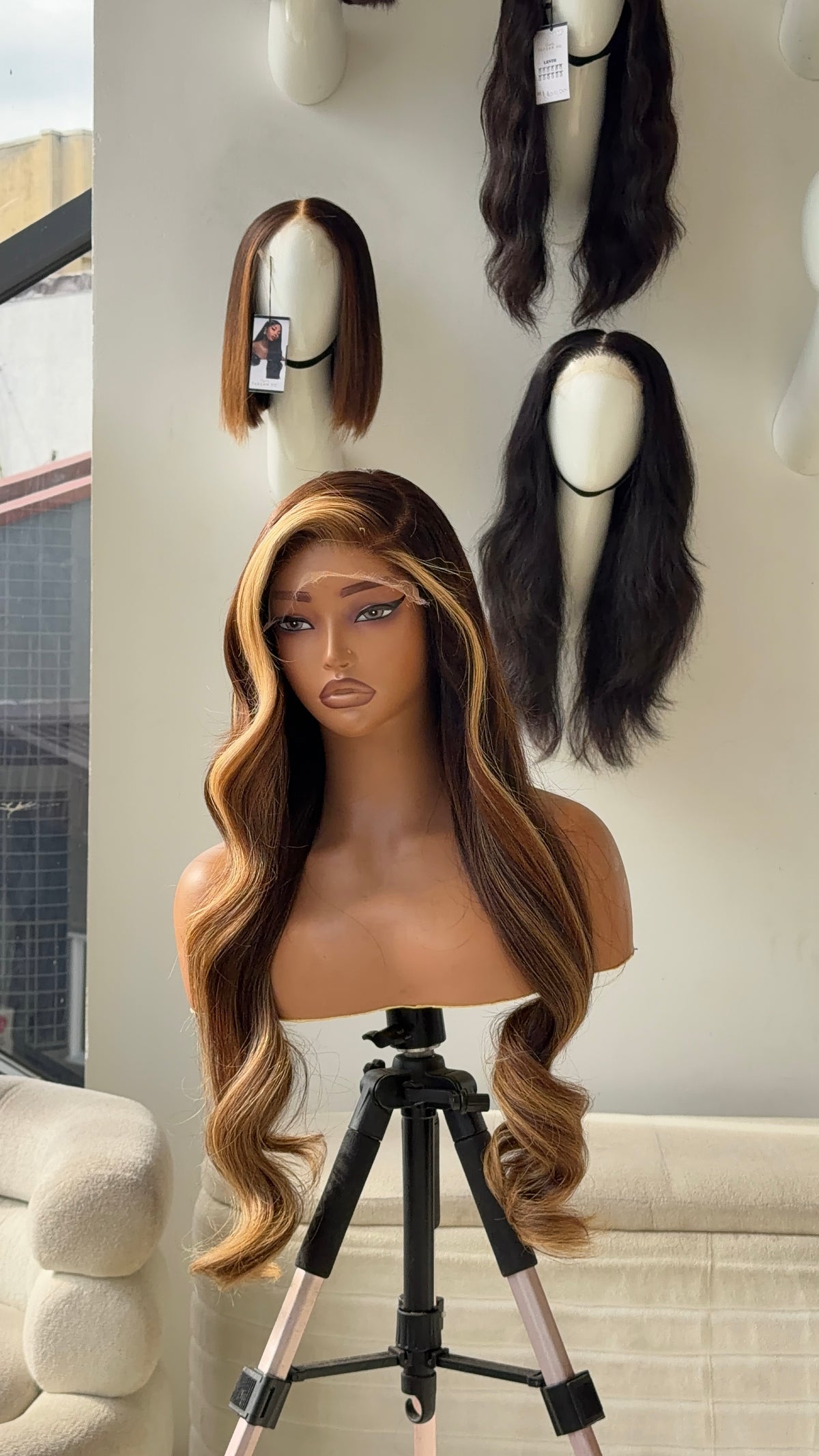 Blonde x brown highlights