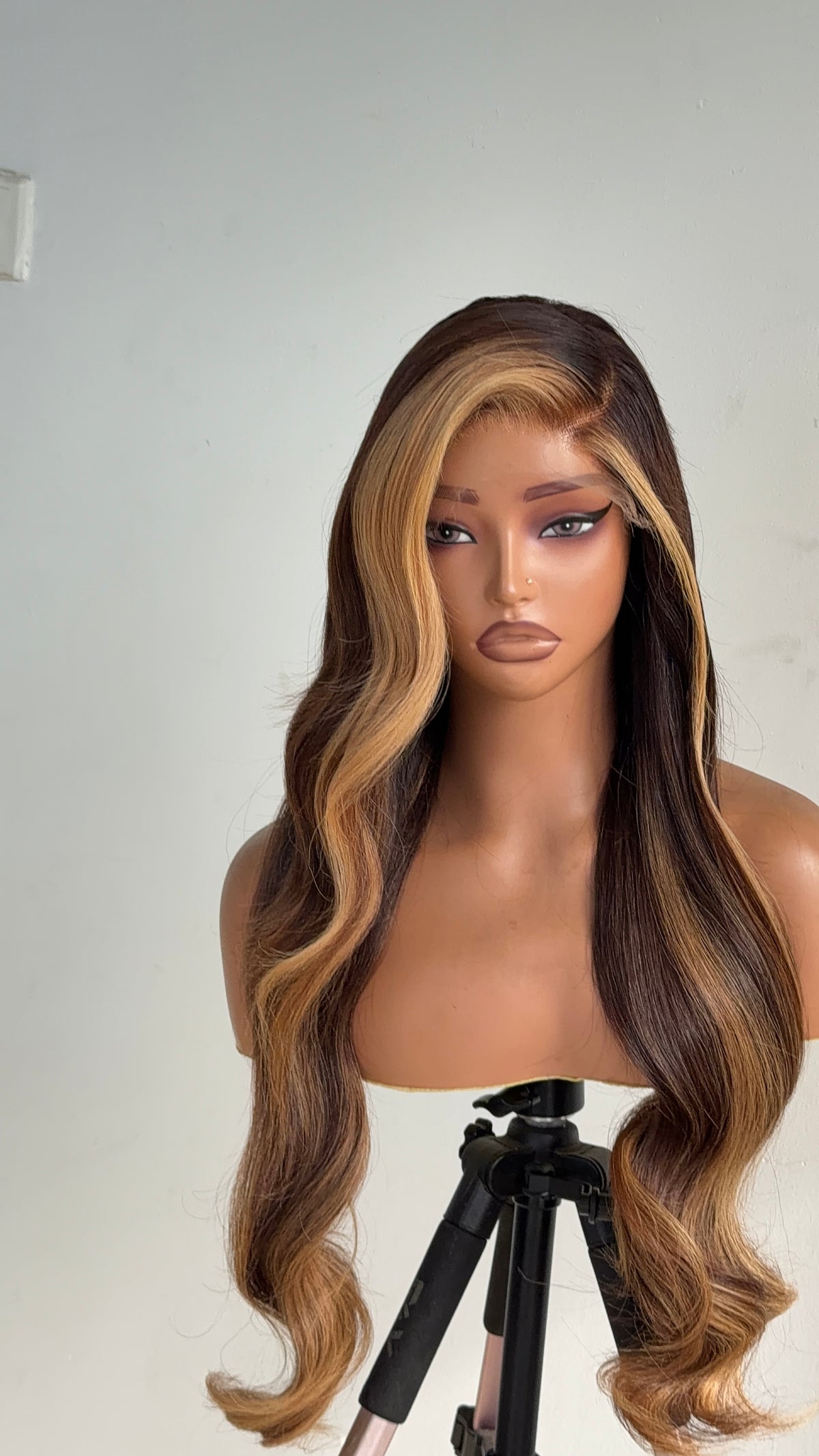 Blonde x brown highlights